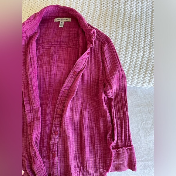 Urban Outfitters Textured Button Down Shirt - Picture 3 of 9